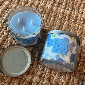 NWT Bath & Body Works 3-wick Blueberry Pie candles
